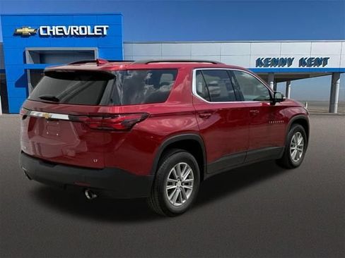 Used 2023 Chevrolet Traverse LT FWD image 5