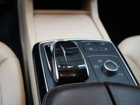 Used 2018 Mercedes-Benz GLS 450 4MATIC image 27