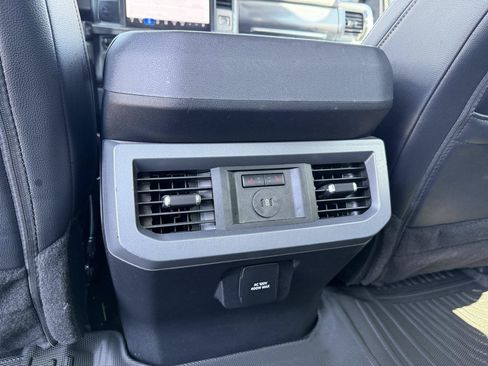 Used 2025 Ford F250 Lariat AWD/4WD image 17