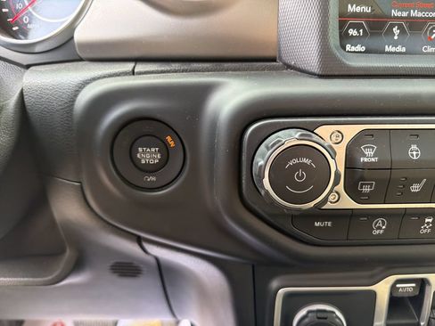 Used 2018 Jeep Wrangler Unlimited Rubicon AWD/4WD image 23