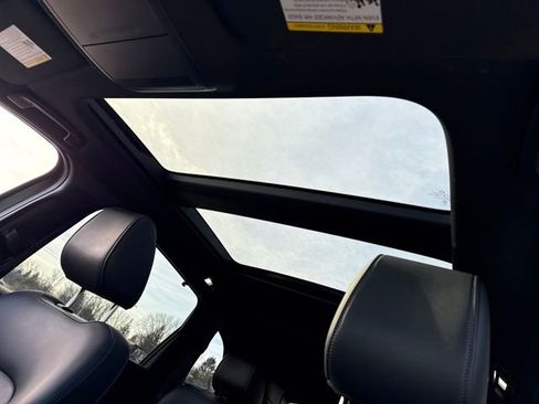 Certified 2025 MAZDA CX-90 3.3 Turbo S w/ Premium Package image 23