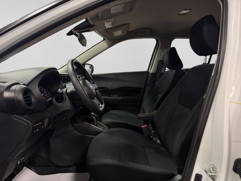 Used 2024 Nissan Kicks S FWD image 13