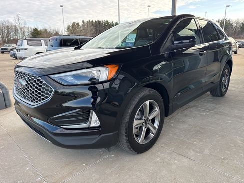 Certified 2023 Ford Edge SEL w/ Convenience Package image 3