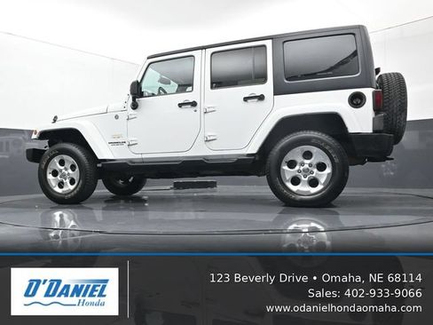 Used 2013 Jeep Wrangler Unlimited Sahara w/ Trailer Tow Group AWD/4WD image 10