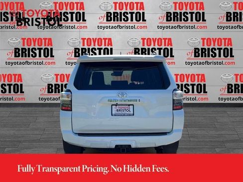 Used 2021 Toyota 4Runner SR5 Premium w/ Moonroof Package AWD/4WD image 4