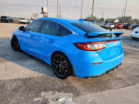 Used 2024 Honda Civic Sport Touring image 4
