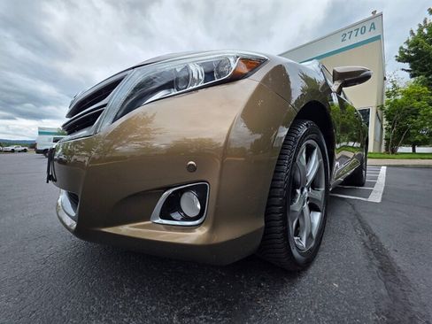 Used 2014 Toyota Venza Limited w/ Tow Prep Package AWD/4WD image 9