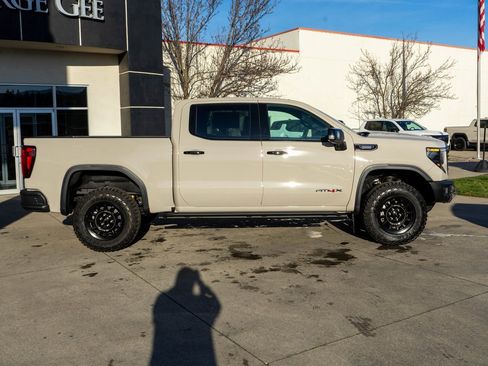 New 2026 GMC Sierra 1500 AT4X w/ AT4X AEV Edition image 8