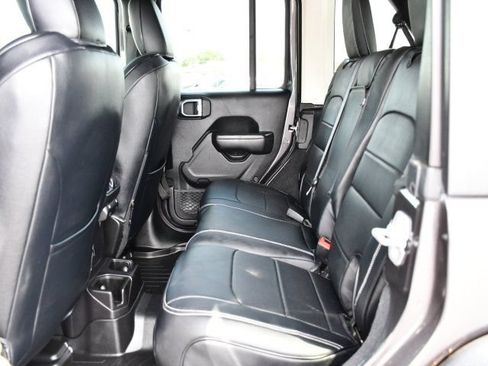 Used 2018 Jeep Wrangler Unlimited Sport S AWD/4WD image 24