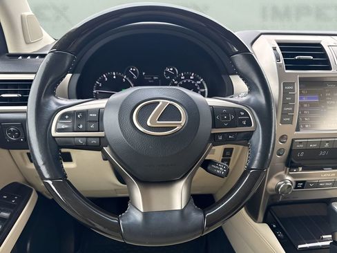 Used 2020 Lexus GX 460 Premium w/ Premium Package AWD/4WD image 25