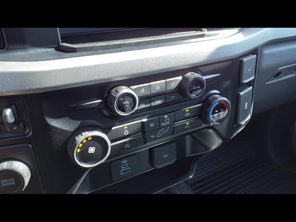 New 2024 Ford F550 2WD Regular Cab Super Duty image 13