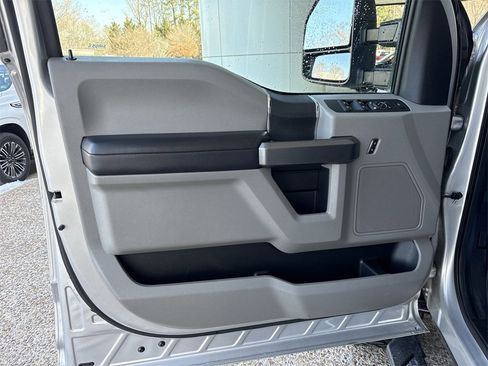 Used 2017 Ford F250 XLT w/ XLT Value Package image 21