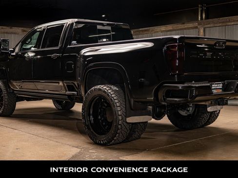 Used 2024 Chevrolet Silverado 3500 High Country w/ High Country Premium Package image 7