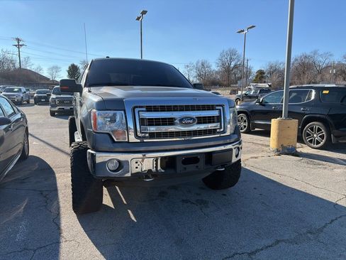 Used 2014 Ford F150 XLT w/ XLT Chrome Package image 4