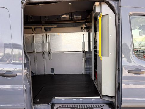 Used 2020 Ford Transit 250 148 High Roof Extended RWD image 17