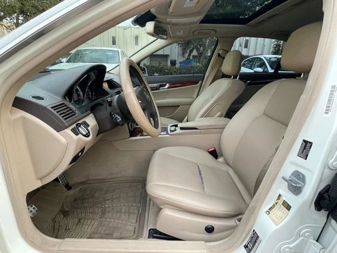 Used 2010 Mercedes-Benz C 300 Sedan image 20