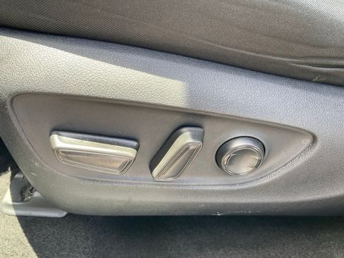 Used 2025 Toyota RAV4 XLE FWD image 13
