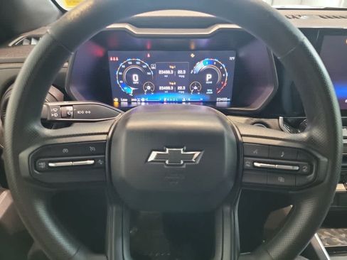 Used 2024 Chevrolet Colorado Trail Boss AWD/4WD image 13