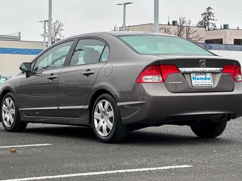 Used 2011 Honda Civic LX image 3