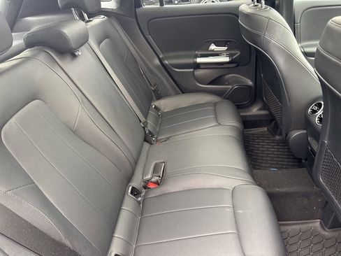 Used 2021 Mercedes-Benz GLA 250 4MATIC image 38