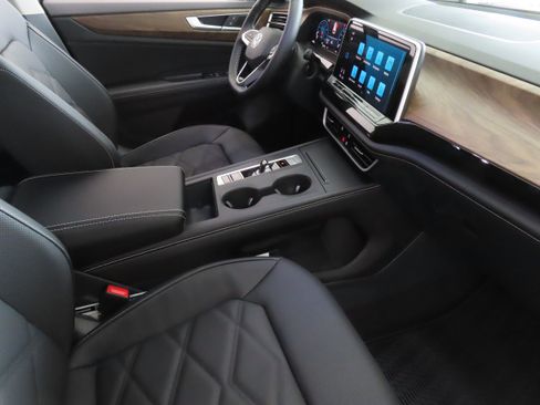 New 2026 Volkswagen Atlas SE image 25