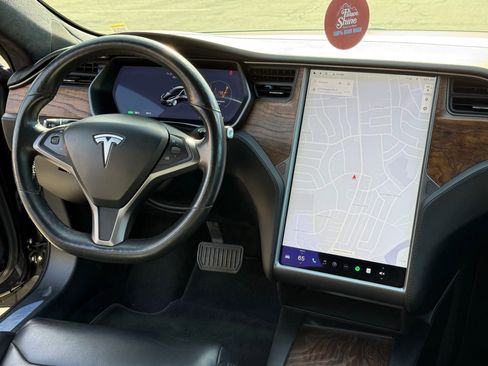 Used 2018 Tesla Model S 100D AWD/4WD image 16