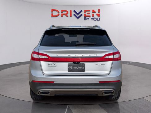 Used 2017 Lincoln MKX Select w/ Select Plus Package image 4