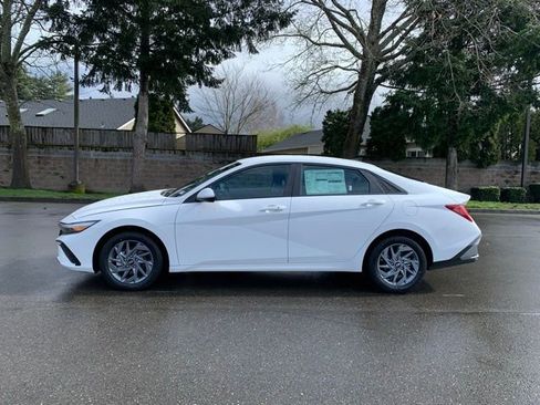 New 2026 Hyundai Elantra Blue image 2