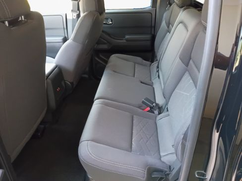 Used 2026 Nissan Frontier SV w/ Tow Package RWD image 13