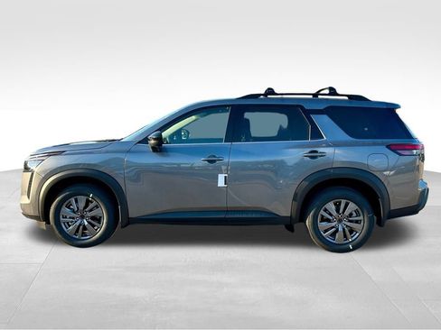 New 2026 Nissan Pathfinder SV image 9