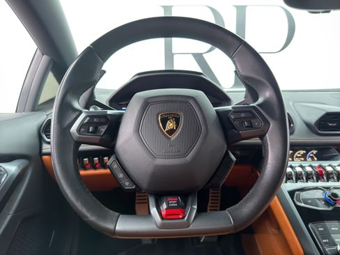 Used 2015 Lamborghini Huracan LP 610-4 AWD/4WD image 19