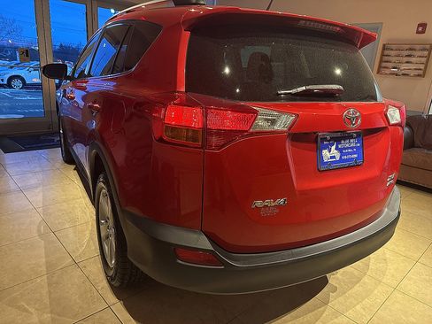 Used 2013 Toyota RAV4 XLE image 7