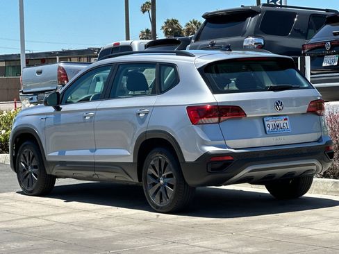 Used 2023 Volkswagen Taos S FWD image 6