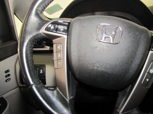 Used 2015 Honda Odyssey Touring image 5
