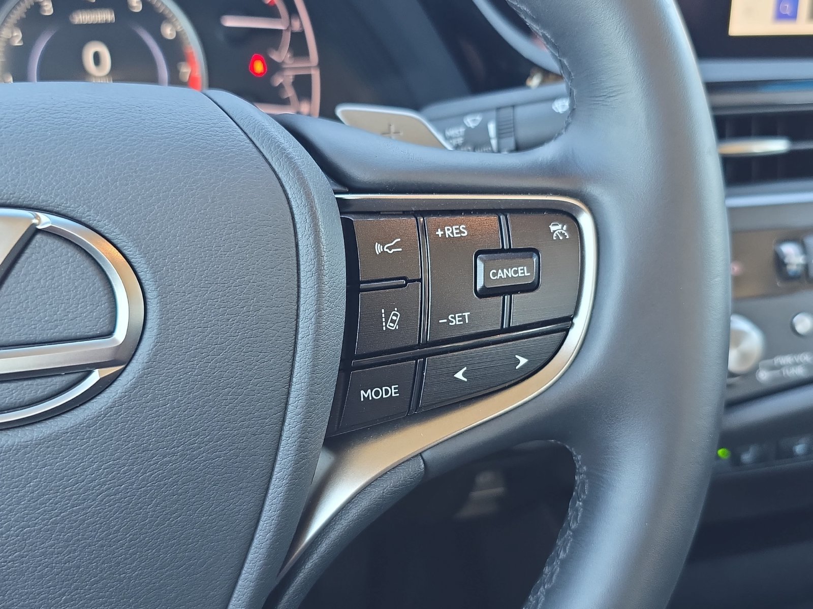 Used 2025 Lexus ES 350 w/ Premium Package FWD image 15