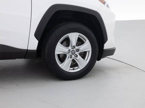 Used 2020 Toyota RAV4 XLE w/ Convenience Package AWD/4WD image 19