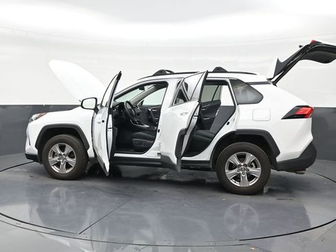 Used 2025 Toyota RAV4 XLE w/ Convenience Package AWD/4WD image 30