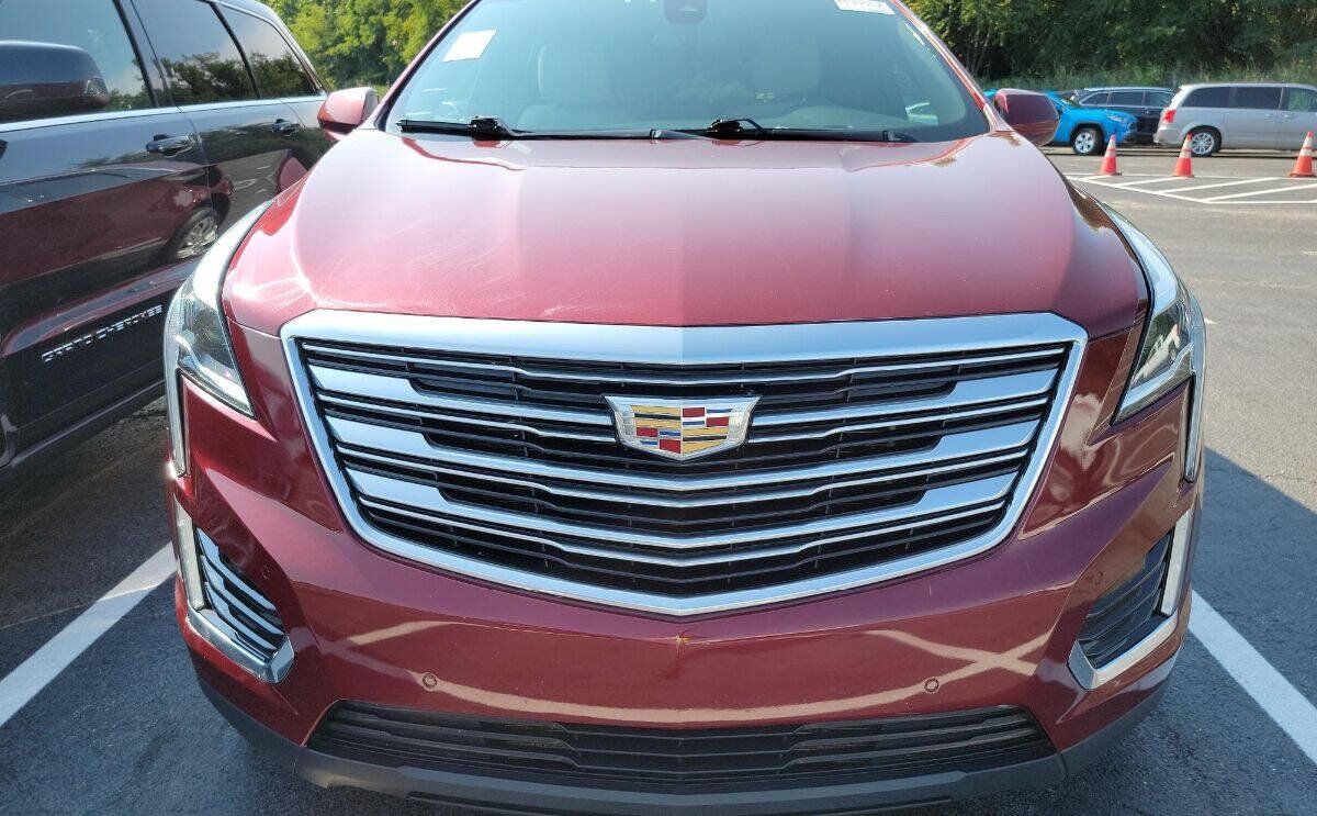 Used 2017 Cadillac XT5 Premium Luxury AWD/4WD image 3