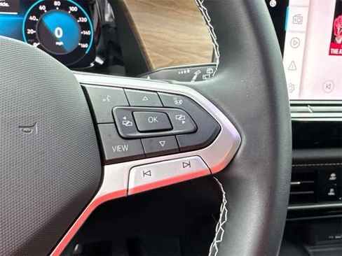 Used 2024 Volkswagen Atlas SE image 26