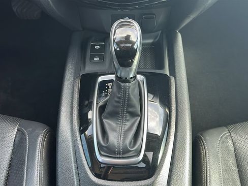 Used 2021 Nissan Rogue Sport SL w/ Premium Package FWD image 29