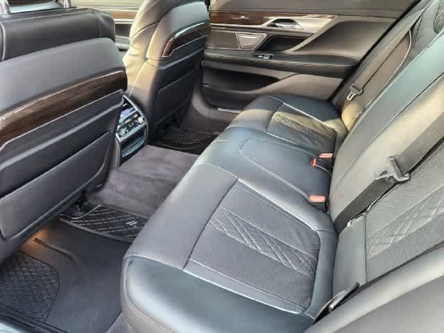 Used 2020 BMW 740i RWD image 12