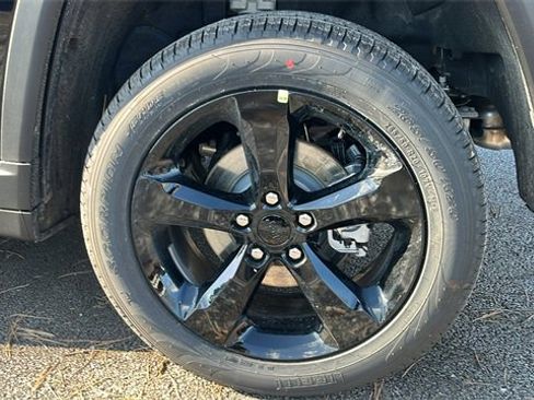 New 2026 Jeep Grand Cherokee Limited w/ Limited Altitude Package image 43