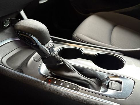 Used 2023 Chevrolet Malibu LT image 26