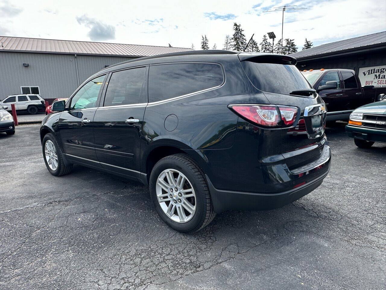 Used 2014 Chevrolet Traverse LT w/ All-Star Edition FWD image 3