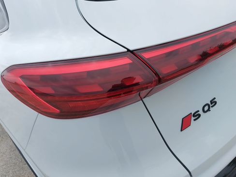 New 2026 Audi SQ5 Premium Plus AWD/4WD image 38