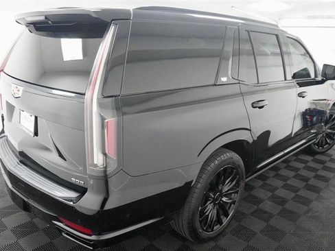 Used 2021 Cadillac Escalade Premium Luxury w/ Driver Assist Tech Package image 8