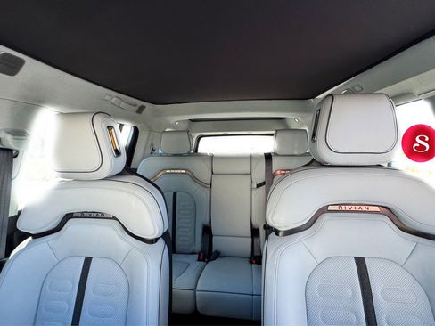 Used 2023 Rivian R1S Adventure image 14