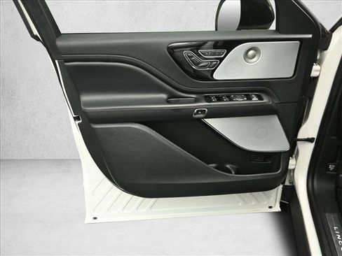 Used 2022 Lincoln Aviator Reserve w/ Equipment Group 201A image 20