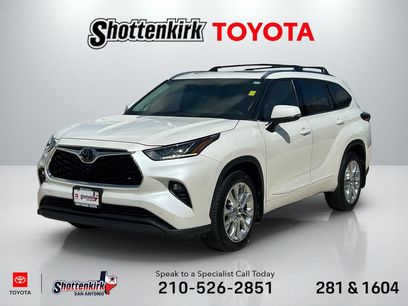 Used 2021 Toyota Highlander Limited