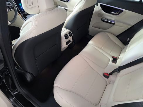 New 2026 Mercedes-Benz GLC 300 image 12